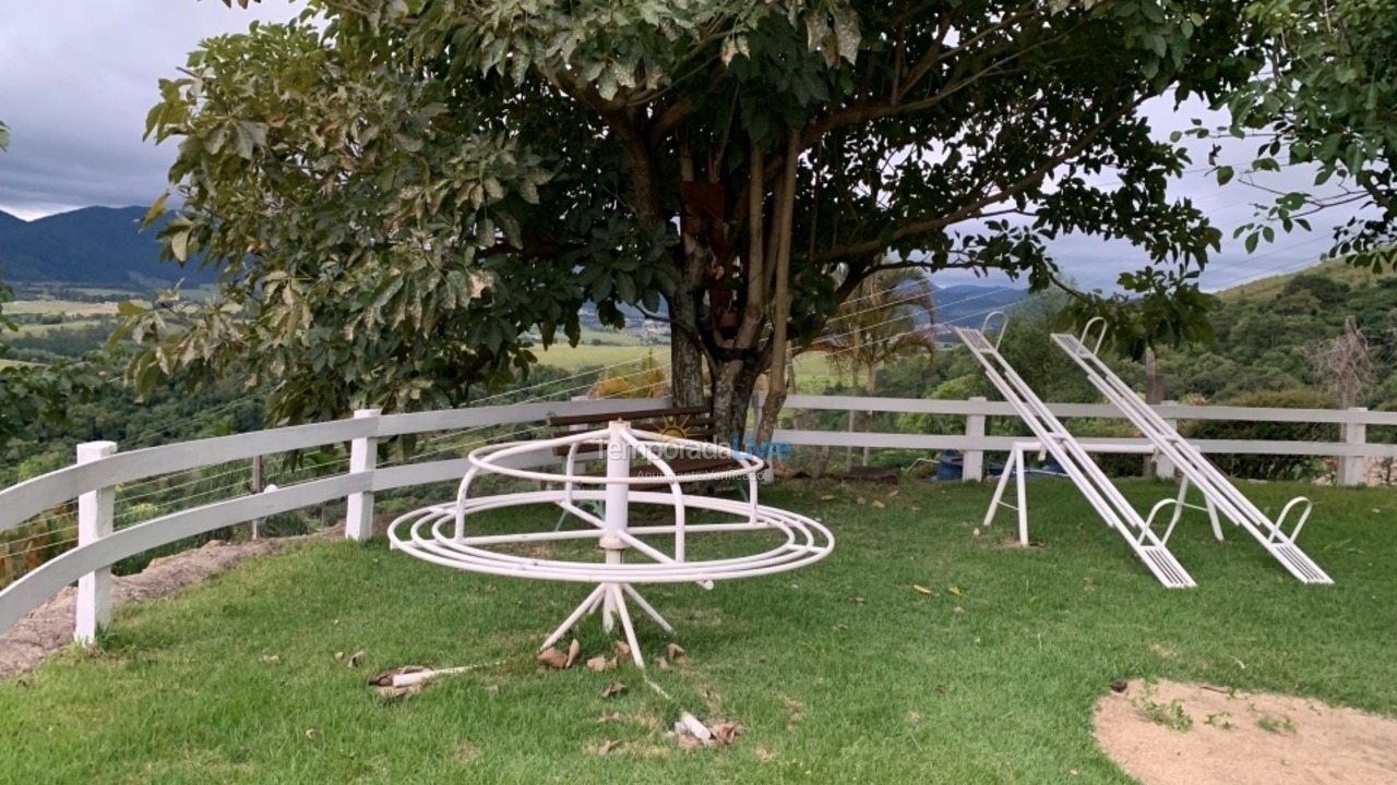 Chácara / sítio para aluguel de temporada em Joanópolis (Condomínio Porto danalis)