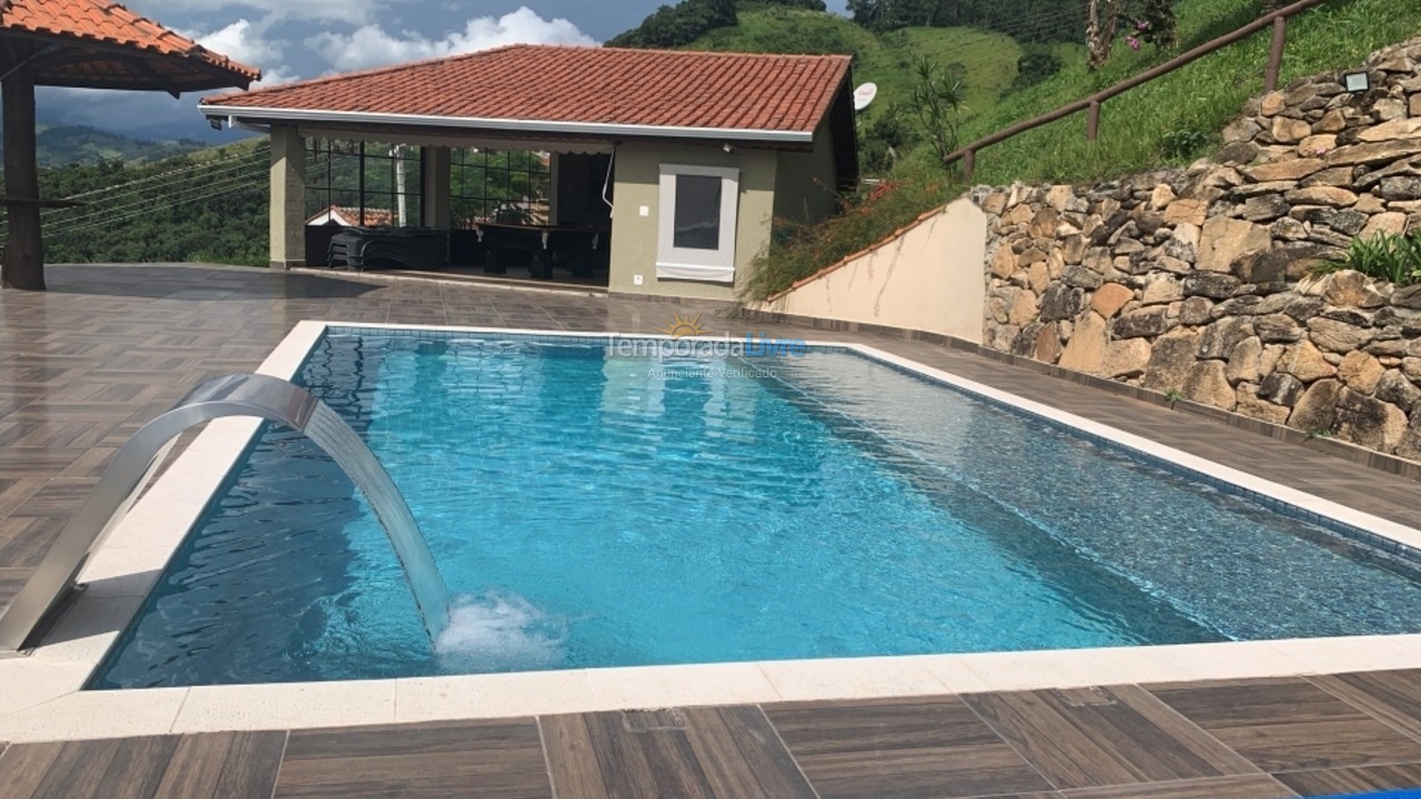 Chácara / sítio para aluguel de temporada em Joanópolis (Condomínio Porto danalis)