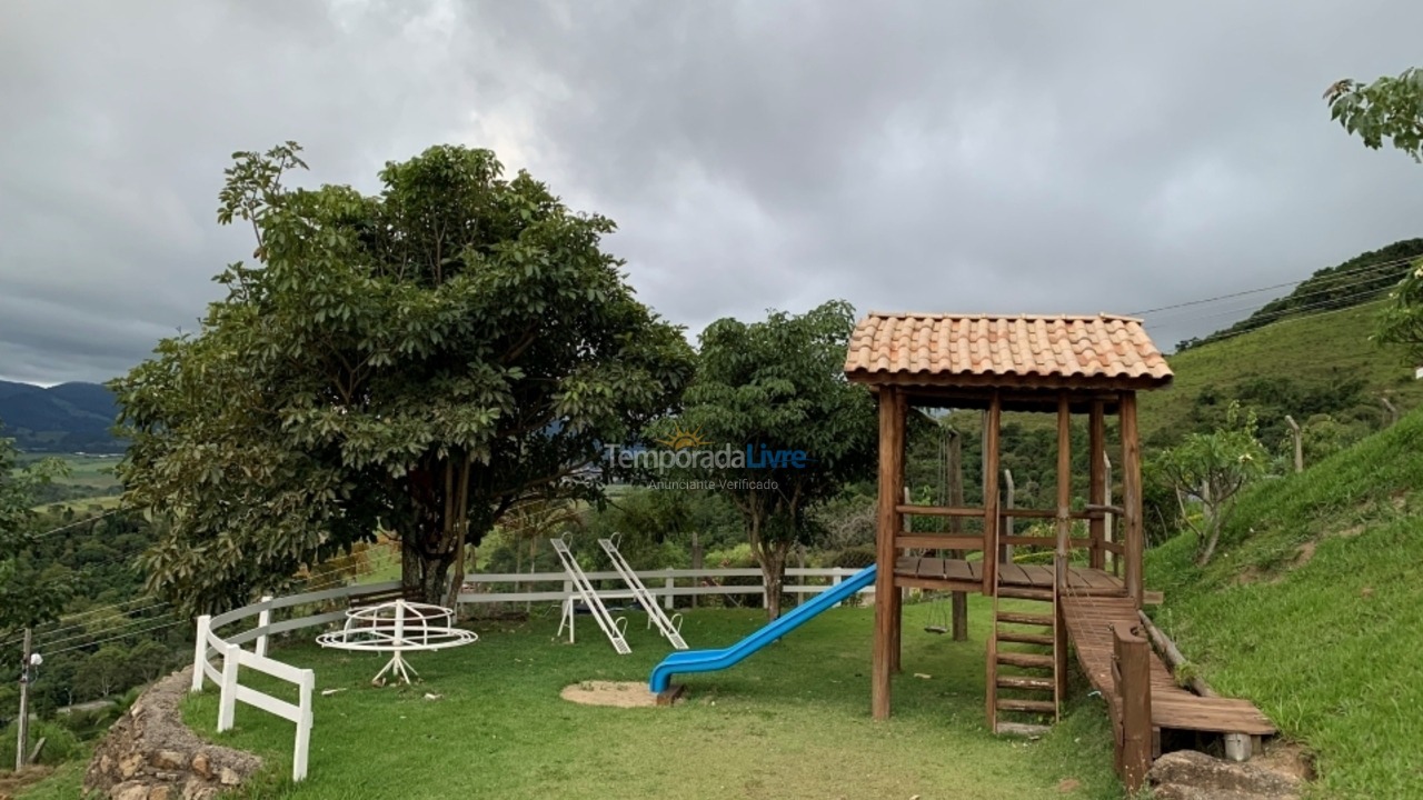 Chácara / sítio para aluguel de temporada em Joanópolis (Condomínio Porto danalis)