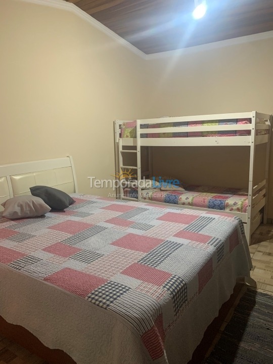 Chácara / sítio para aluguel de temporada em Joanópolis (Condomínio Porto danalis)