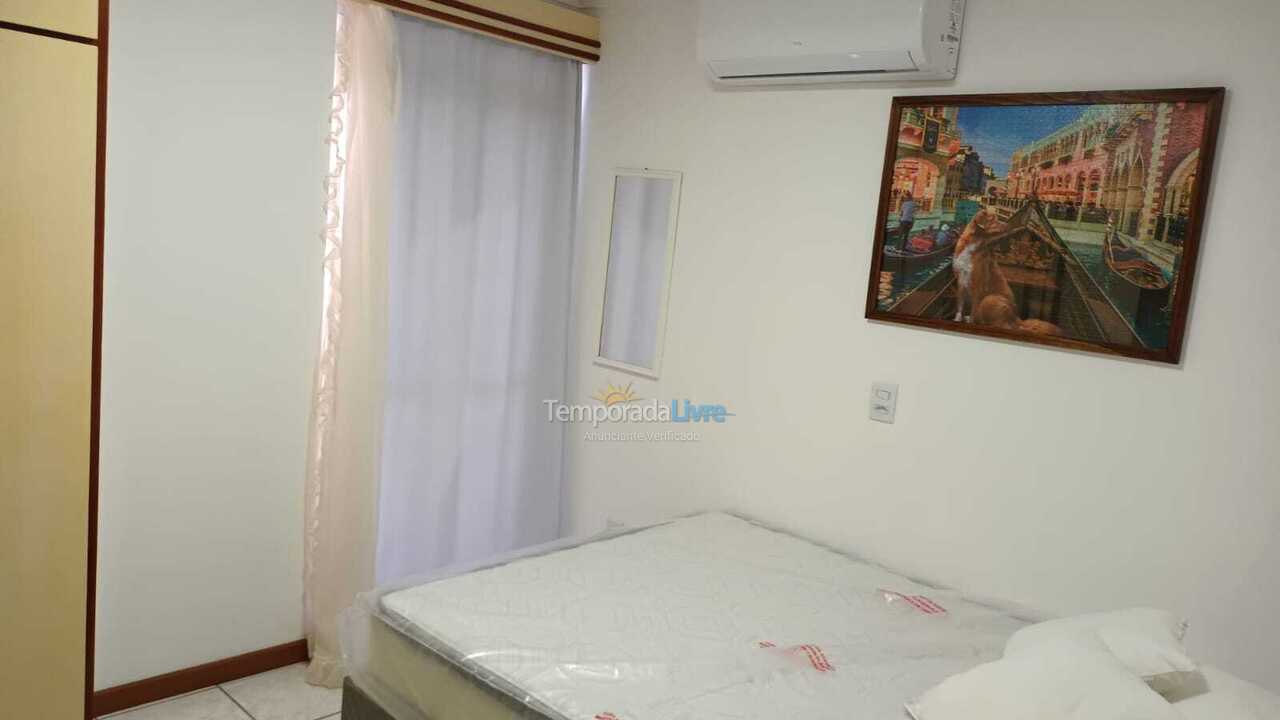 Casa para aluguel de temporada em Itapema (Meia Praia)