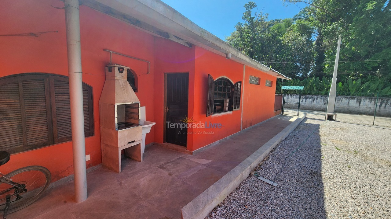 Apartamento para aluguel de temporada em Ubatuba (Maranduba)