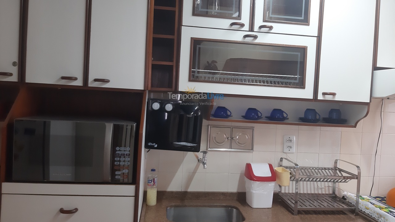 Apartamento para aluguel de temporada em Cabo Frio (Algodoal)