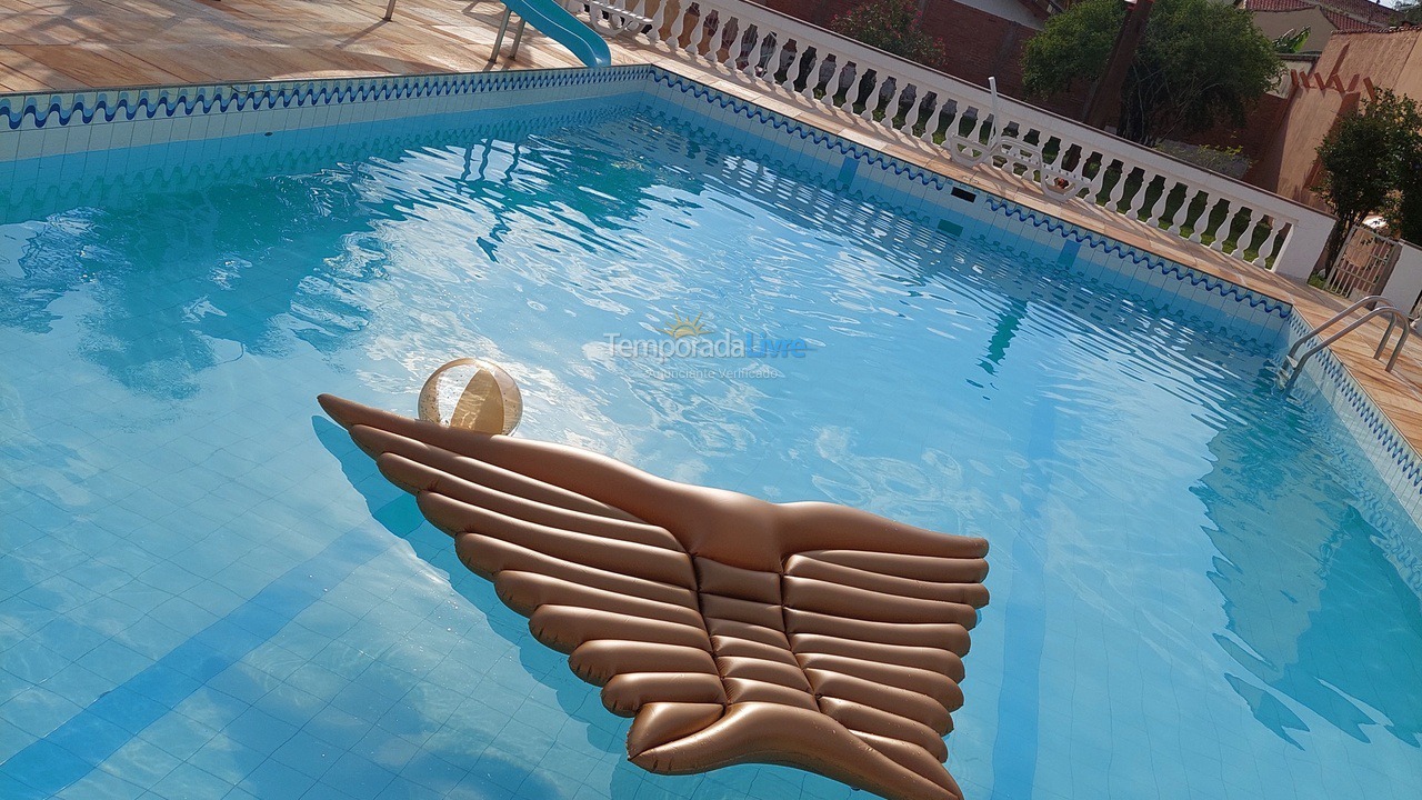 Granja para alquiler de vacaciones em águas de São Pedro (Porangaba)