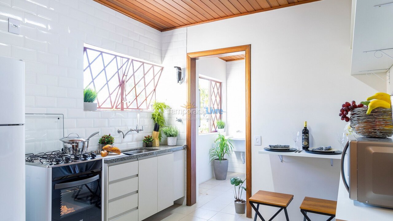 Apartamento para aluguel de temporada em Campos do Jordão (Capivari)