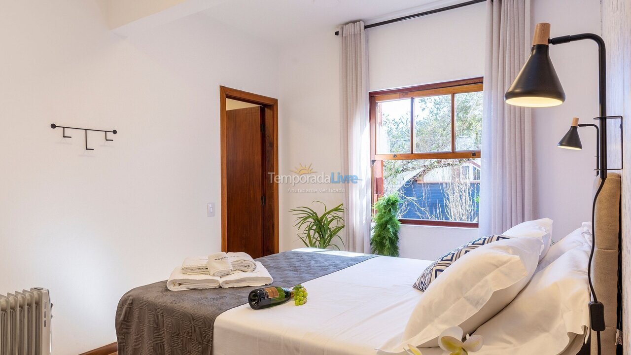 Apartamento para aluguel de temporada em Campos do Jordão (Capivari)