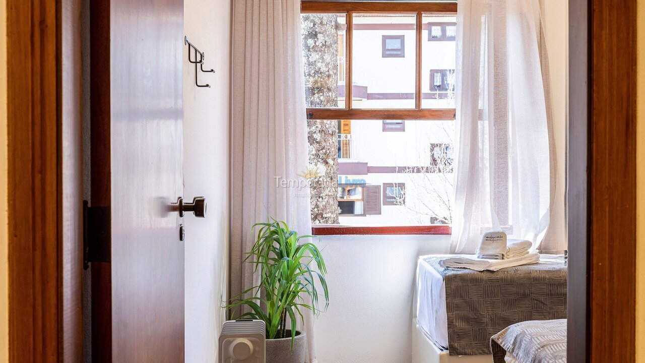 Apartamento para aluguel de temporada em Campos do Jordão (Capivari)