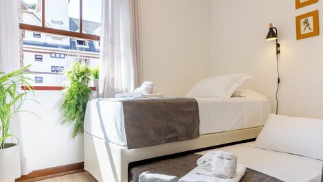 Apartamento com 3 Quartos no Capivari com Lareira