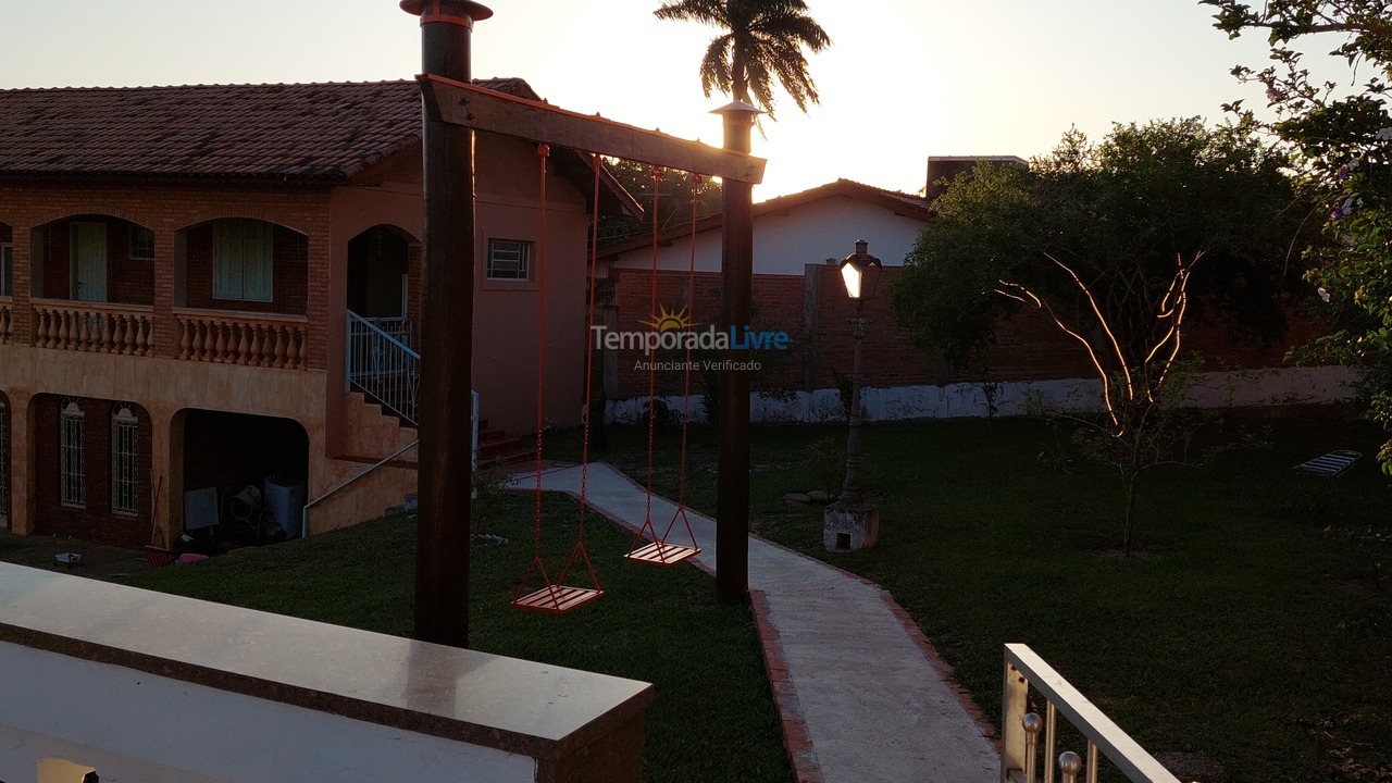 Granja para alquiler de vacaciones em águas de São Pedro (Porangaba)