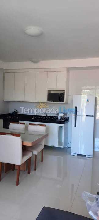 Apartamento para aluguel de temporada em Ubatuba (Praia das Toninhas)