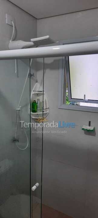 Apartamento para aluguel de temporada em Ubatuba (Praia das Toninhas)