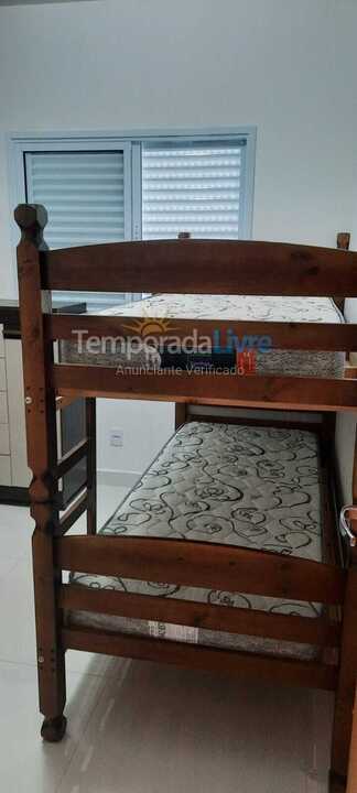 Apartamento para aluguel de temporada em Ubatuba (Praia das Toninhas)