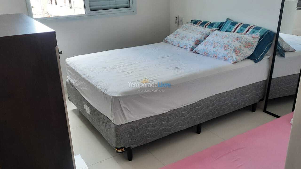 Apartamento para aluguel de temporada em Ubatuba (Praia das Toninhas)