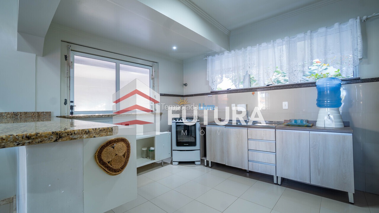 Casa para aluguel de temporada em Bombinhas (Mariscal)