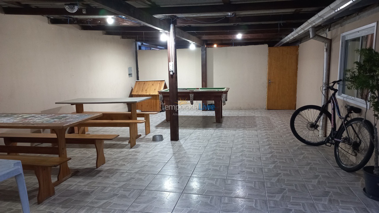 Casa para aluguel de temporada em Florianopolis (Tapera da Base)