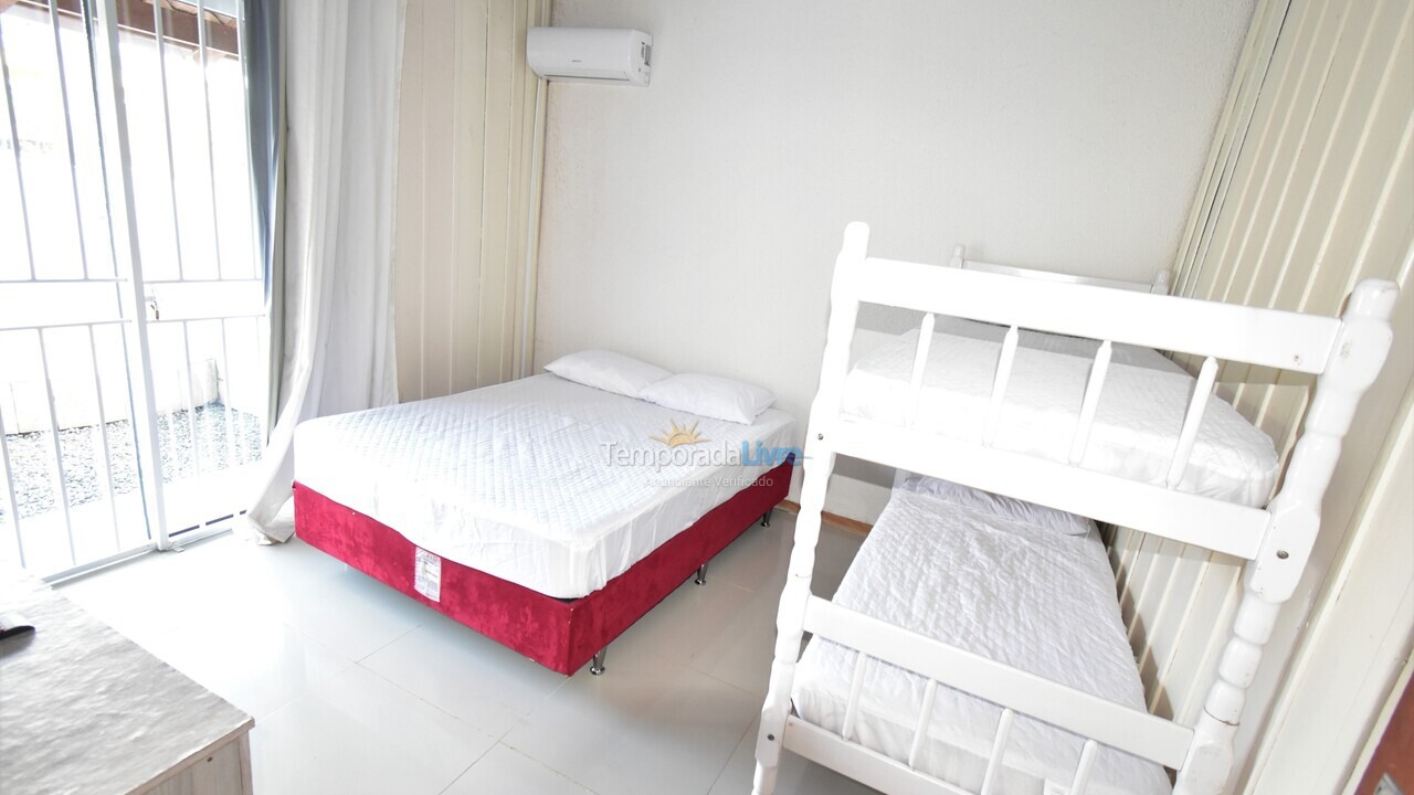 Casa para aluguel de temporada em Bombinhas (Mariscal)