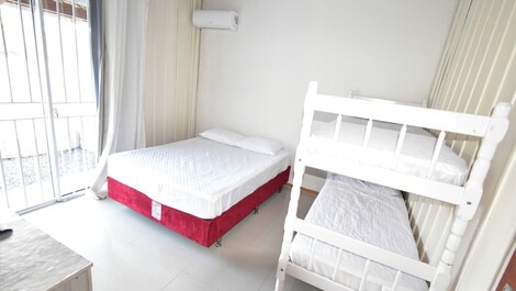 CASA MARFIM * 3 QUARTOS * PISCINA * 650 mts da Praia de Mariscal.