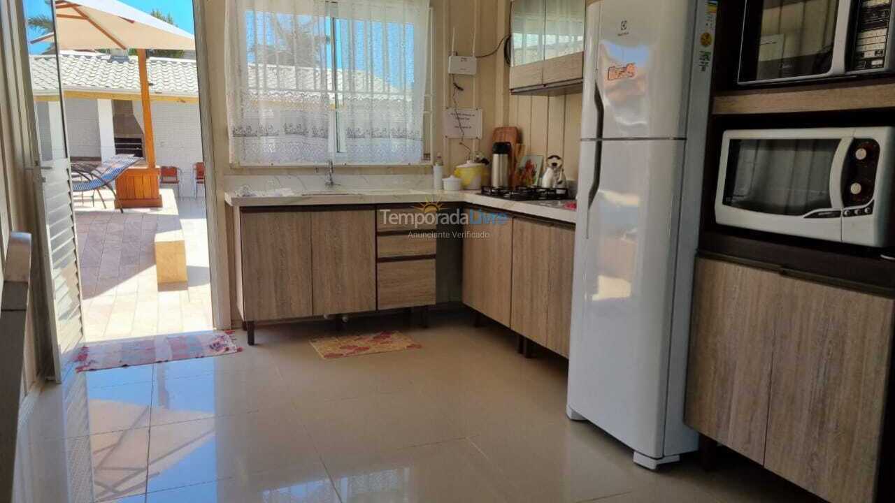 Casa para aluguel de temporada em Bombinhas (Mariscal)