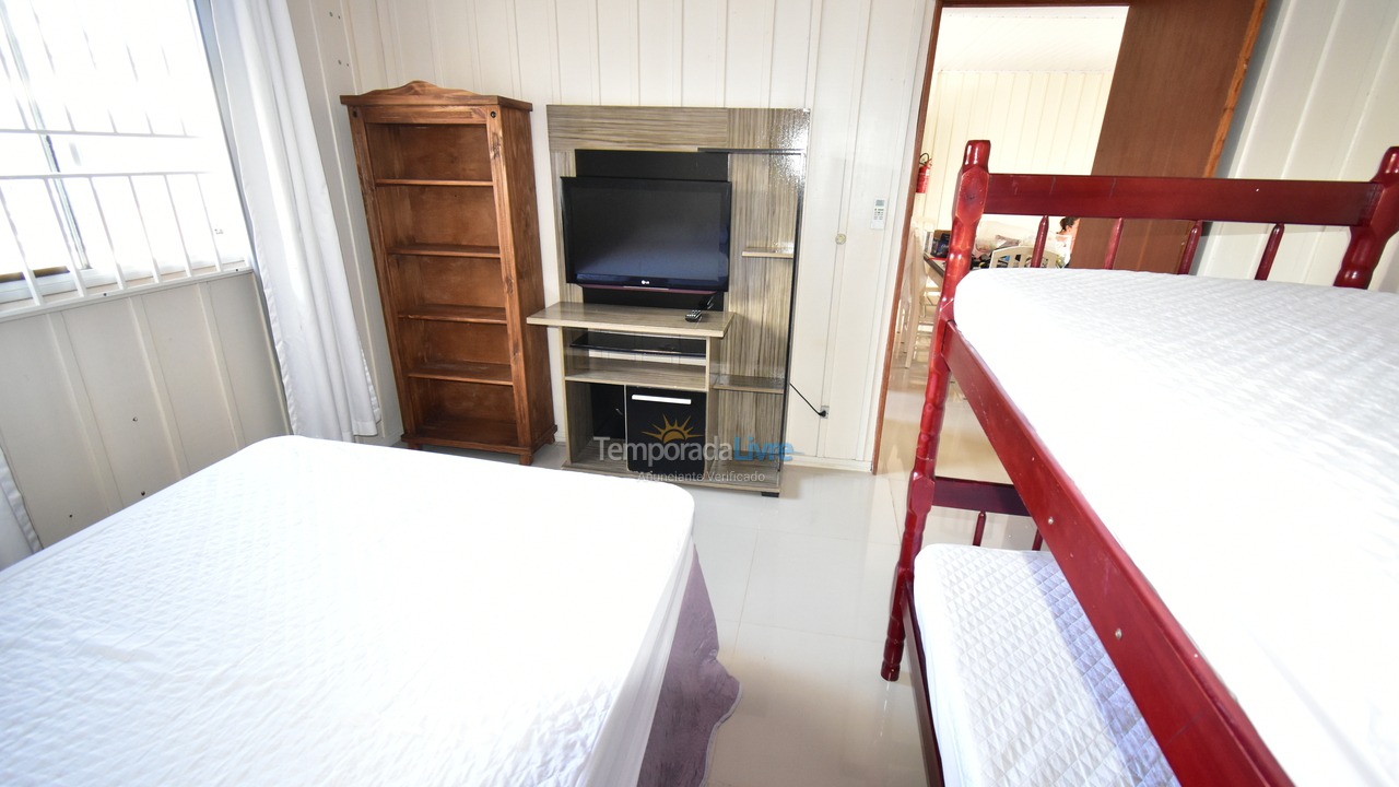 Casa para aluguel de temporada em Bombinhas (Mariscal)