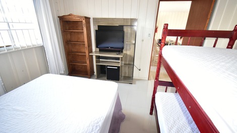 CASA MARFIM * 3 QUARTOS * PISCINA * 650 mts da Praia de Mariscal.