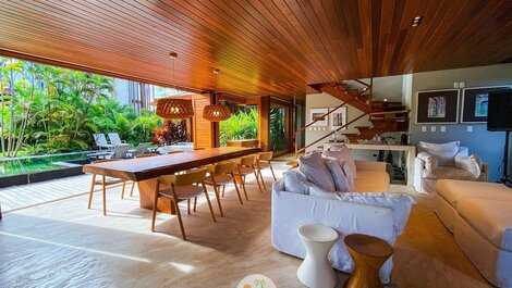 Casa Luxuosa Cond. Frente-Mar - Praia do Forte-BA