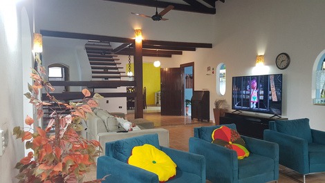 Large house on the beach of Barequecaba with 530m of living space at 150m from the beach
