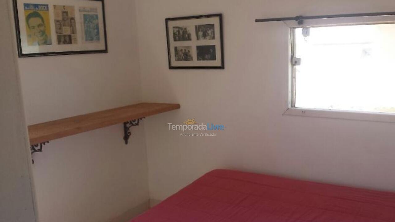 Casa para aluguel de temporada em Cabo Frio (Praia do Foguete)