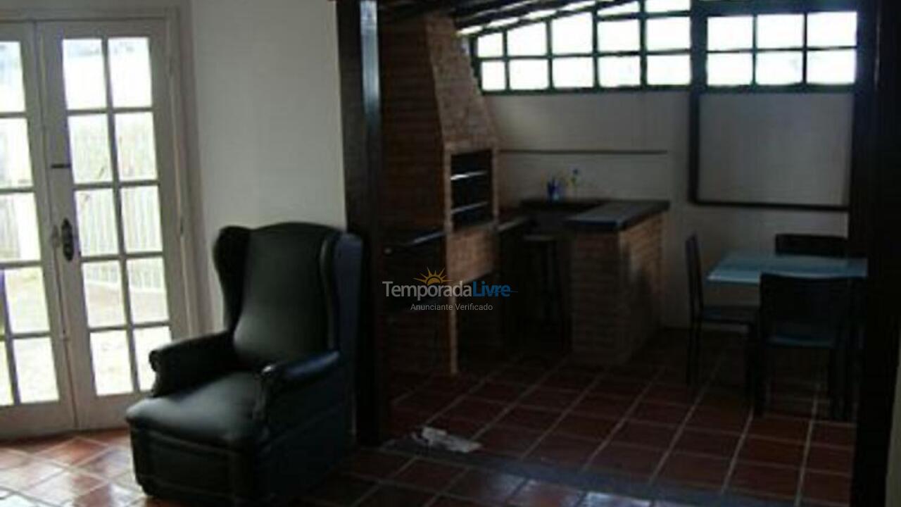 Casa para aluguel de temporada em Cabo Frio (Praia do Foguete)