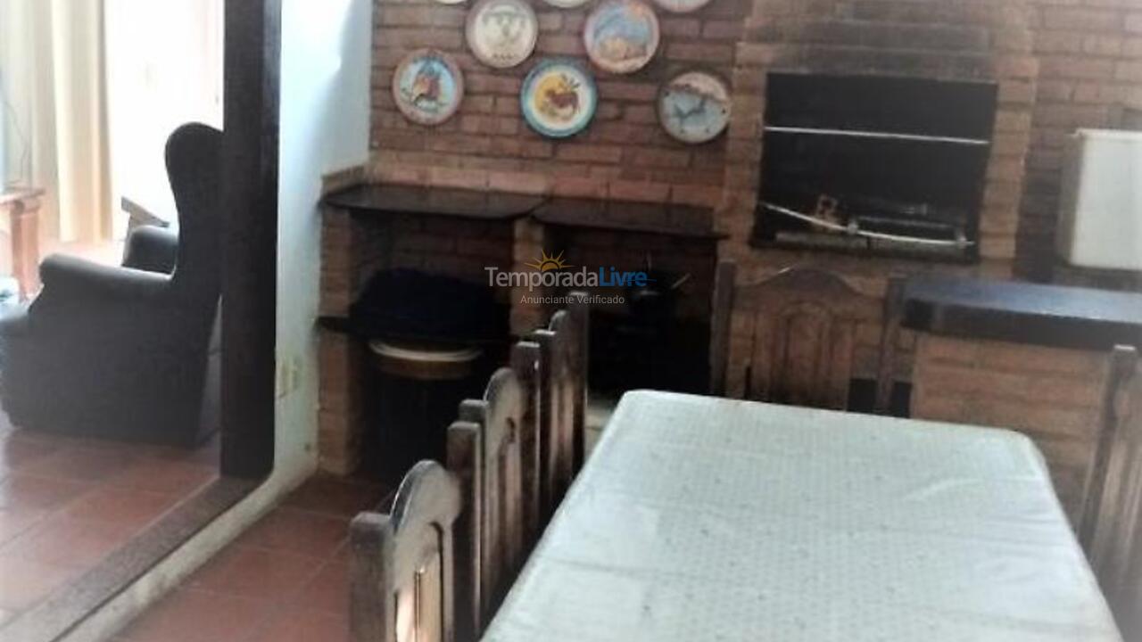 Casa para aluguel de temporada em Cabo Frio (Praia do Foguete)