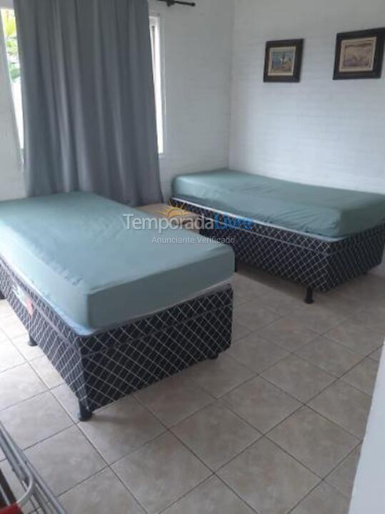 Casa para aluguel de temporada em Cabo Frio (Praia do Foguete)