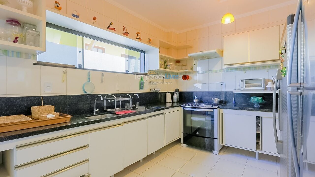 Casa para aluguel de temporada em Camaçari (Praia de Guarajuba)