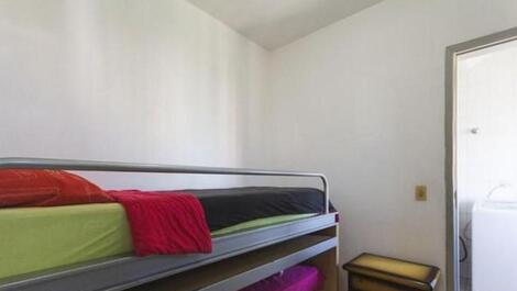 Quarto com beliche .