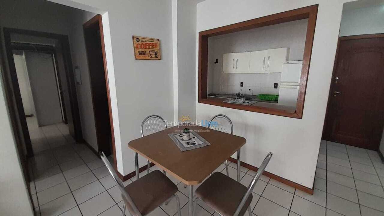 Apartamento para aluguel de temporada em Itapema (Meia Praia)