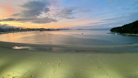 ¡FRENTE AL MAR! BALCÓN CON BARBACOA; 3 SUITES; 4 BAÑOS; 2 PUNTOS; AIRE;