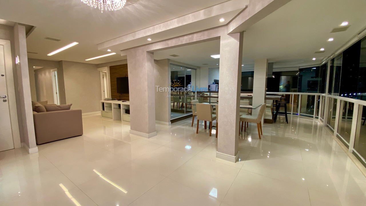 Apartamento para alquiler de vacaciones em Balneário Camboriú (Praia Central)