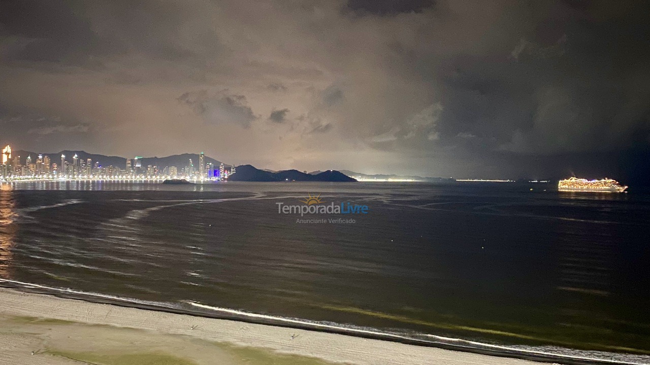 Apartamento para alquiler de vacaciones em Balneário Camboriú (Praia Central)