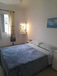 Quarta com cama de casal