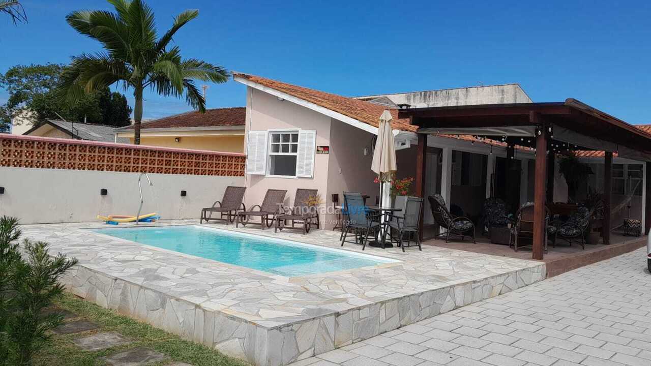 Casa para aluguel de temporada em Guaratuba (Nereidas)