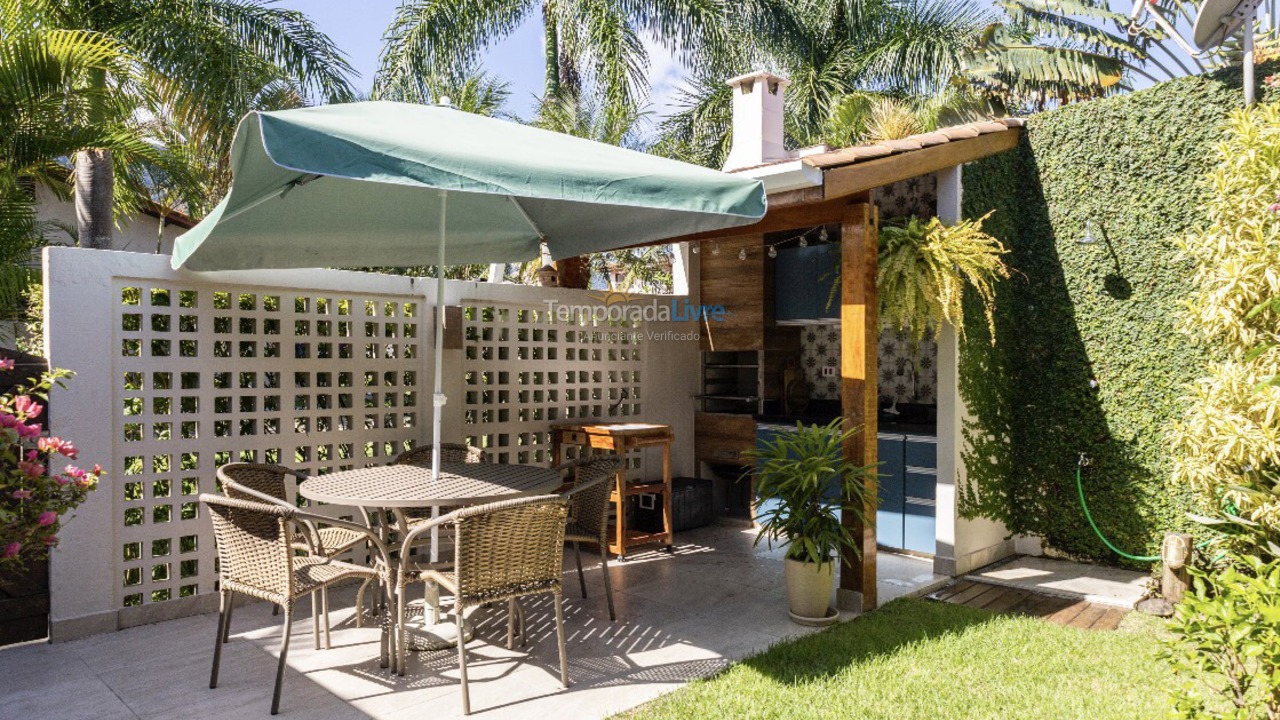 Casa para aluguel de temporada em São Sebastião (Maresias)