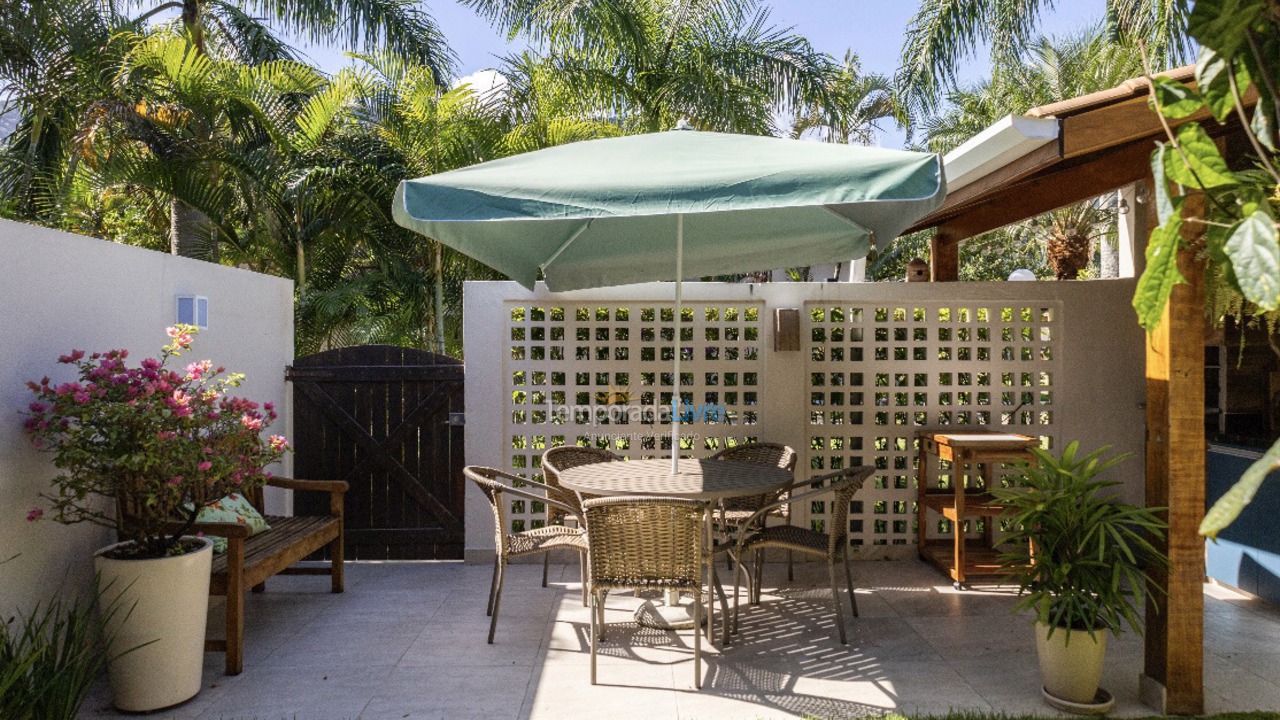 Casa para aluguel de temporada em São Sebastião (Maresias)
