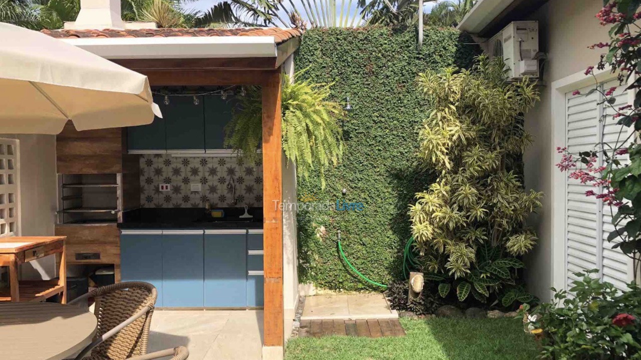 Casa para aluguel de temporada em São Sebastião (Maresias)