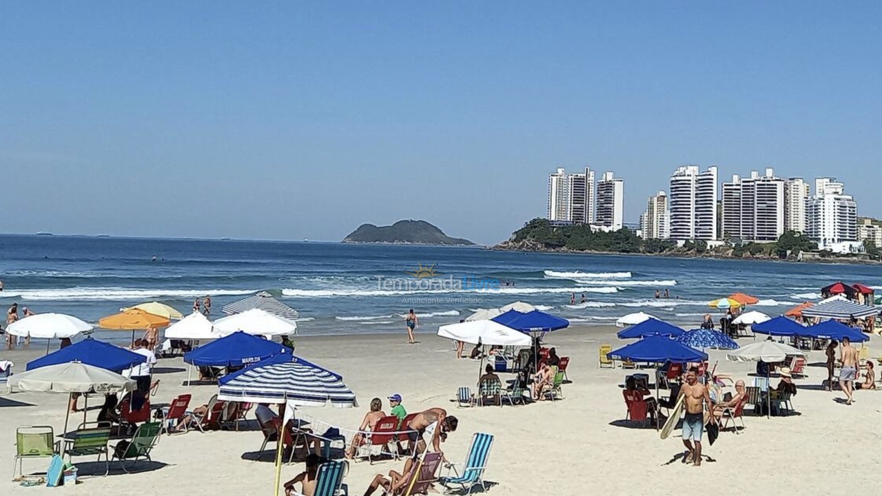 Apartamento para aluguel de temporada em Guarujá (Pitangueiras)