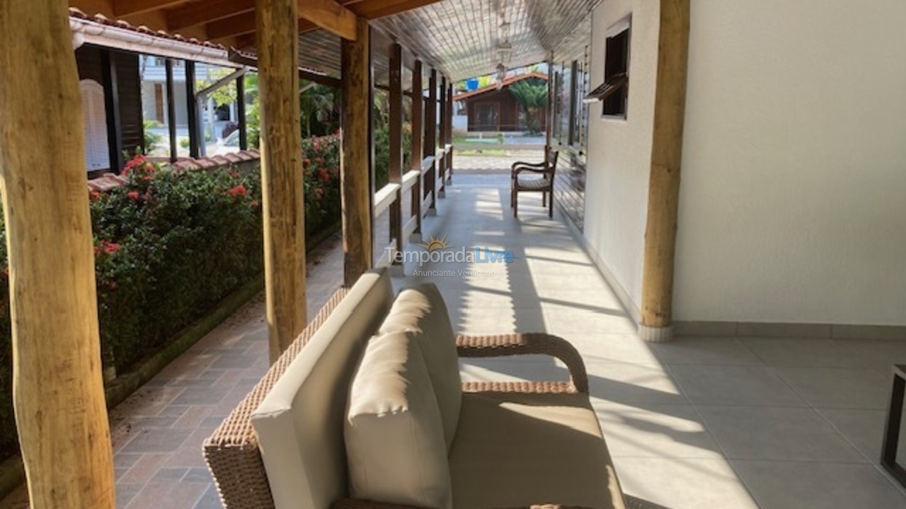 Casa para alquiler de vacaciones em Bertioga (Boraceia)