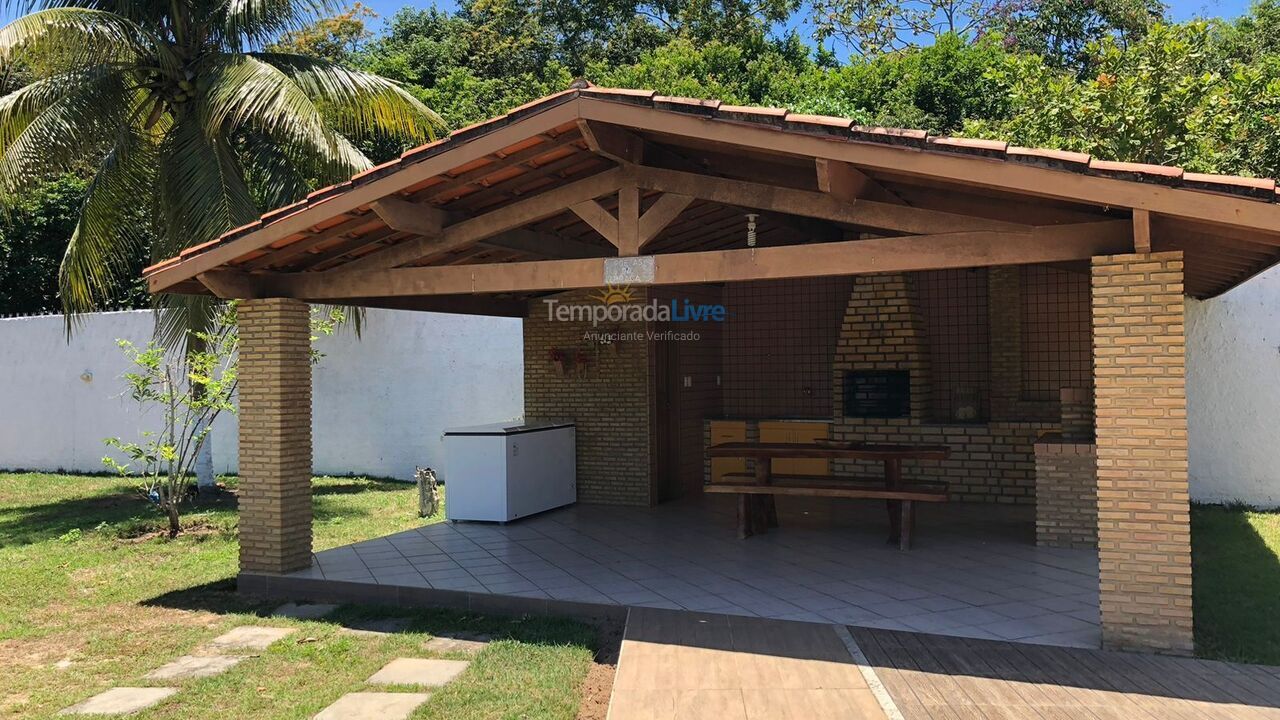 House for vacation rental in Camaçari (Monte Gordo)