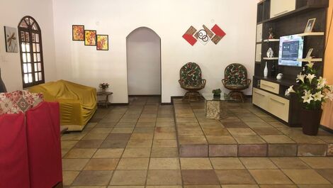 Spacious Seasonal Home with Swimming Pool, Barbecue and Lots of Green Area