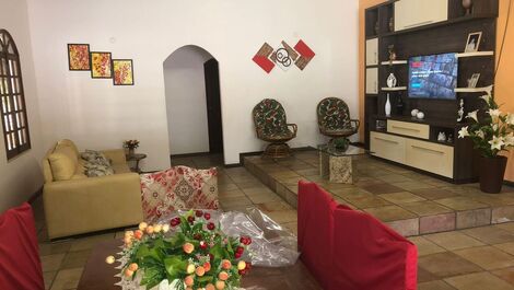 Spacious Seasonal Home with Swimming Pool, Barbecue and Lots of Green Area