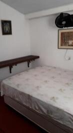 Quarto com cama box queen