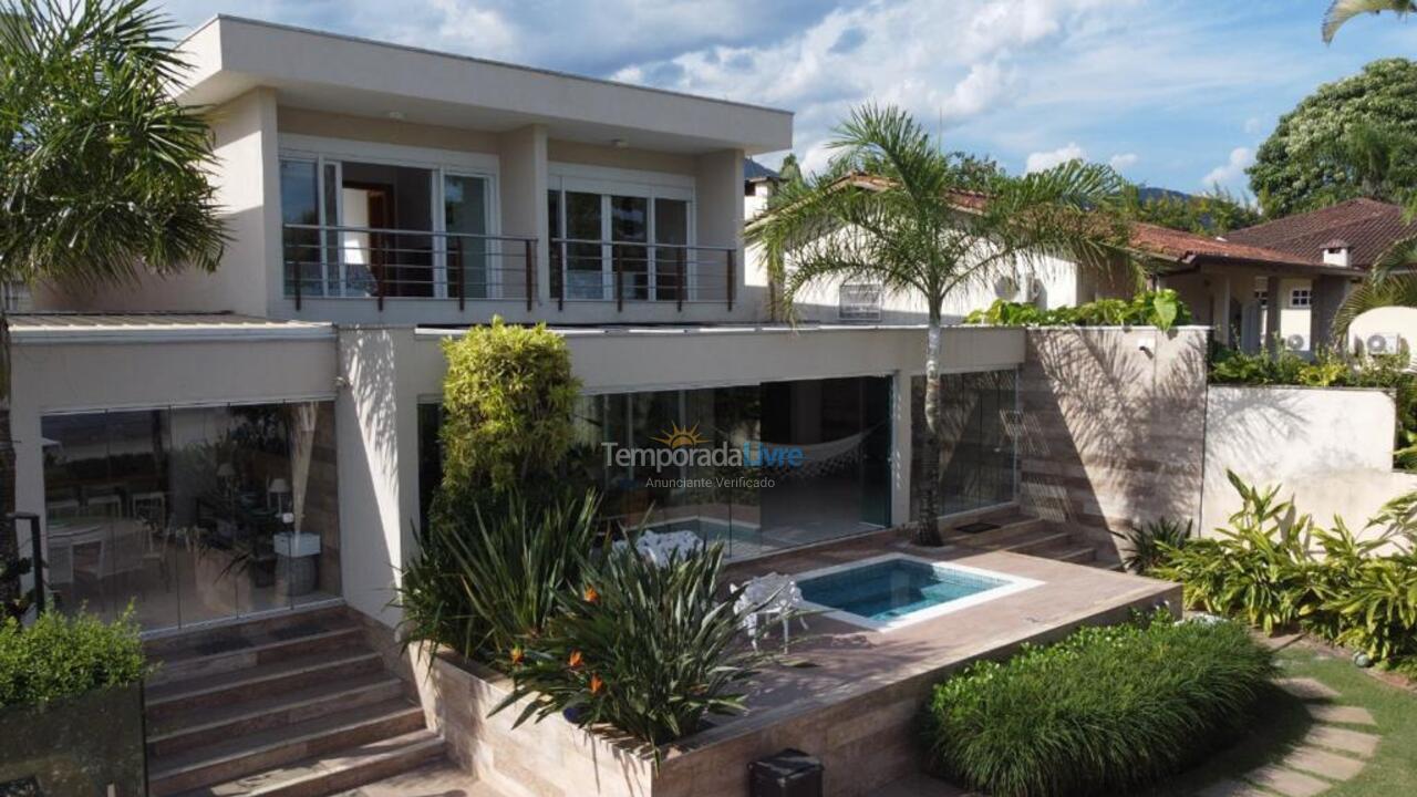 Casa para alquiler de vacaciones em São Sebastião (Juquehy)