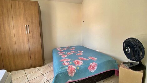 Apartamento espaçoso e completo próximo a praia