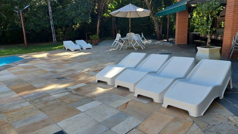 CASA TEMPORADA PRAIA GUARATUBA/BERTIOGA 80METRO DA AREIA